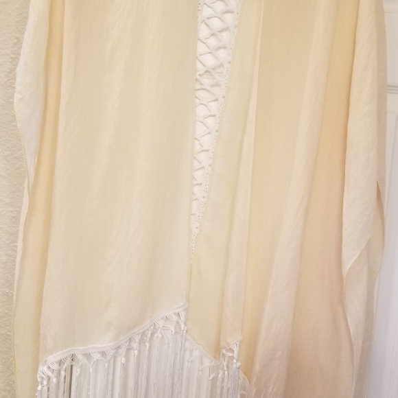 Shawl - Picture 2 of 2